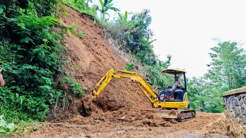 Longsor Desa Sukamulya, Bukti Nyata Lemahnya Mitigasi Bencana