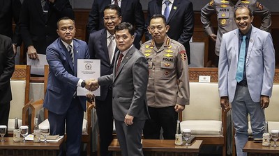 DPR RI Sahkan Revisi UU Polri dalam Rapat Paripurna di Senayan