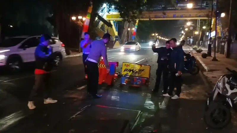 Minim Penerangan Proyek di Jalan Merdeka Bandung Disorot Usai Pemotor Kritis Tabrak Water Barrier