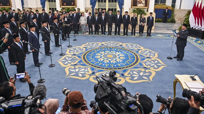 Restrukturisasi Kabinet Antara Efisiensi Pemerintahan dan Pertimbangan Politik Klasik